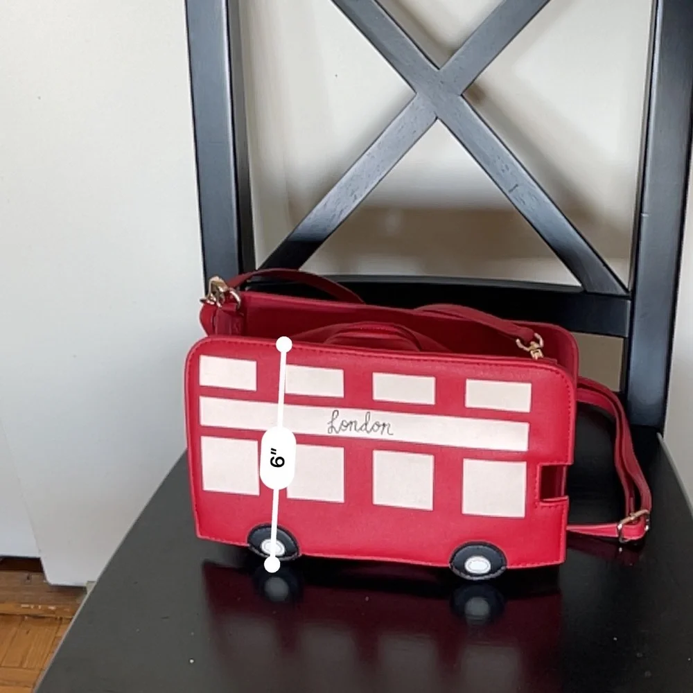 London Bus Purse from Paperchase - Picture 5 of 6